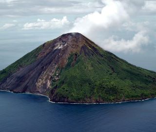 Tinakula Volcano